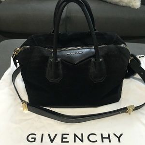 Black Givenchy Antigona Bag (Medium)